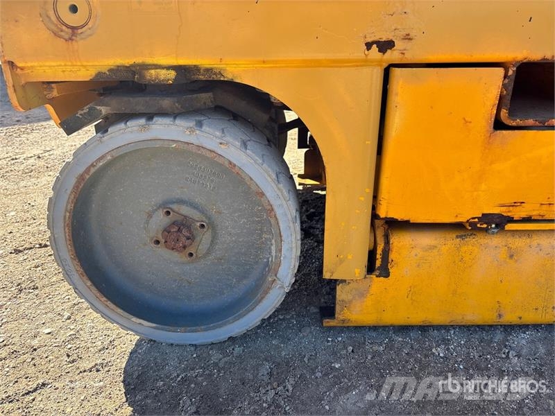 Haulotte H2632E Scissor Lift Scissor lifts