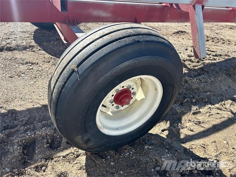 Hauser 36 ft S/A Bale Mover Remorci cu autoîncarcare