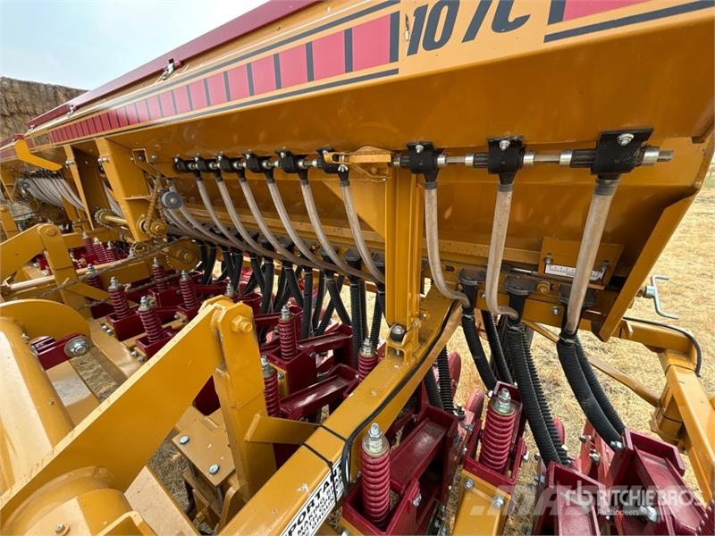Haybuster 107C 20 in Air Seeder Σπορείς