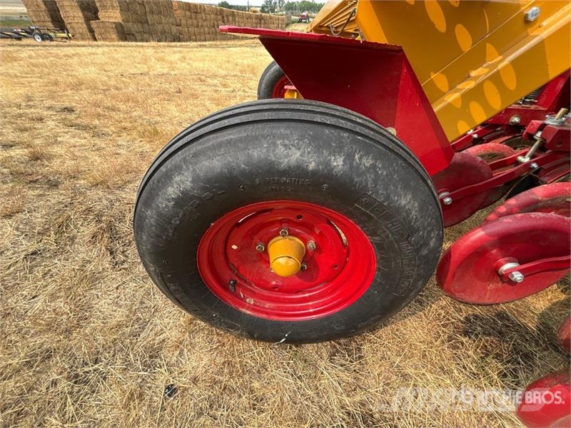 Haybuster 107C 20 in Air Seeder Σπορείς