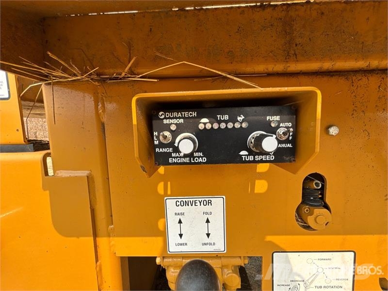 Haybuster H-1130 Bale Processor آلات تمزيق الحزم وتقطيعها ونشرها