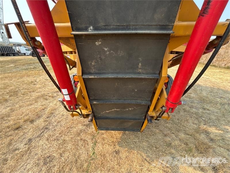 Haybuster H-1130 Bale Processor آلات تمزيق الحزم وتقطيعها ونشرها
