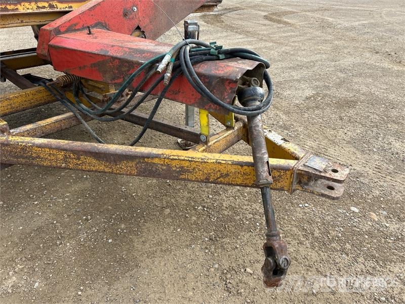 Haybuster S 10 ft x 4 ft Bale Processor Rullipurustid, noad ja lahtirullijad