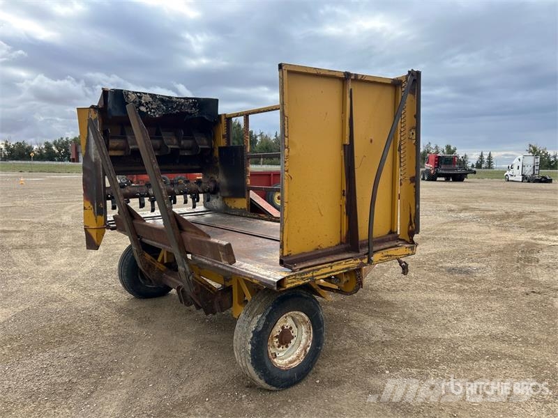 Haybuster S 10 ft x 4 ft Bale Processor Rullipurustid, noad ja lahtirullijad