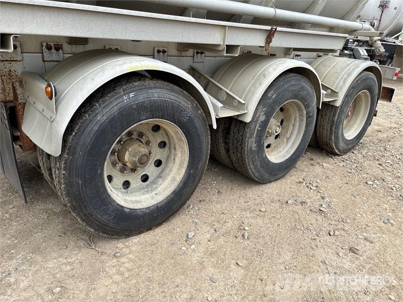 Heil 12200 gal Tri/A Tanker Trailer Prikolice za cisterne