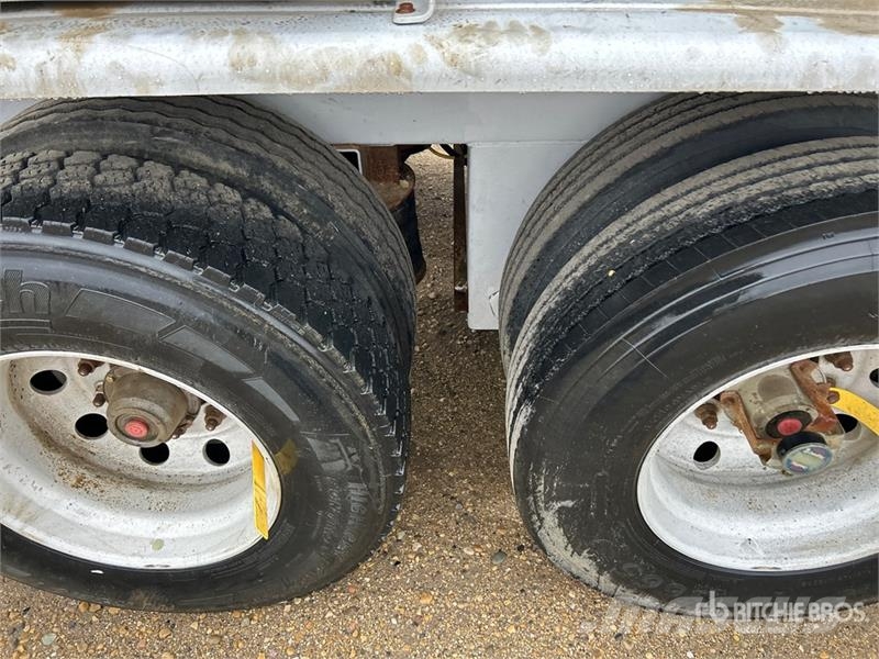 Heil 7400 gal Quad/A Pup Tanker Trailer Tank prikolice