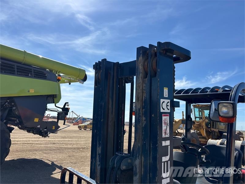Heli CPYD30-RC3G 5400 lb Pneumatic Tire Forklift Autres Chariots élévateurs