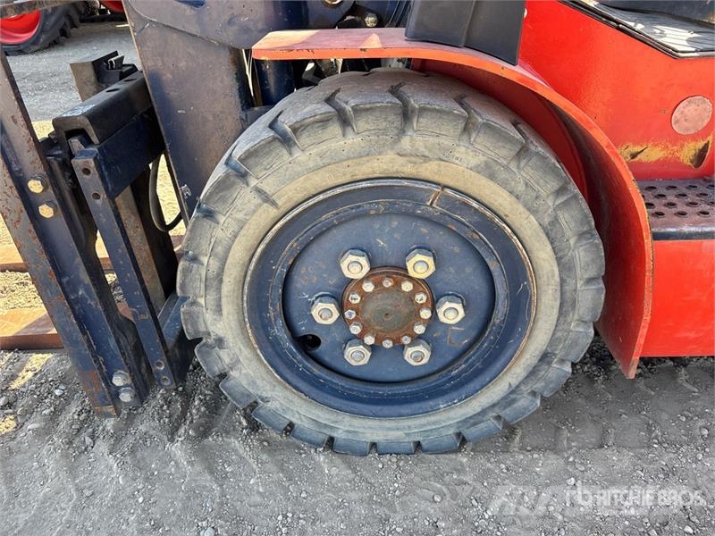 Heli CPYD30-RC3G 5400 lb Pneumatic Tire Forklift Autres Chariots élévateurs