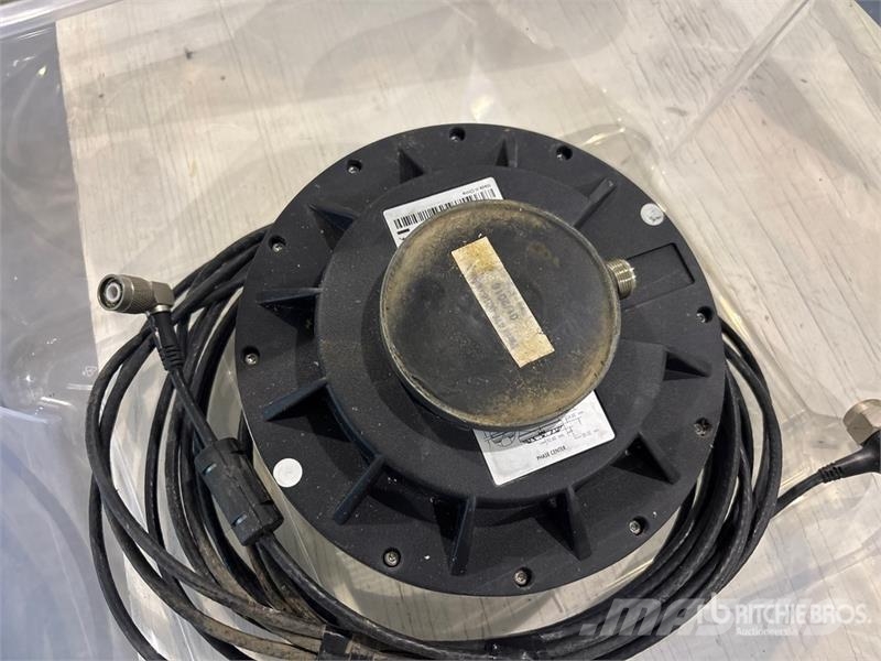  Hemisphere GNSS Receiver ماكينات زراعية - غير ذلك