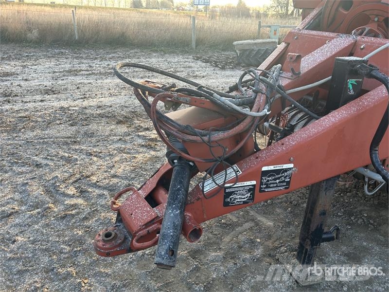 Hesston 4910 Szögletes bálázók