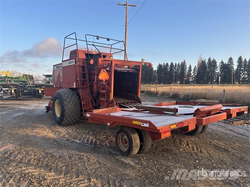 Hesston 4910 Szögletes bálázók