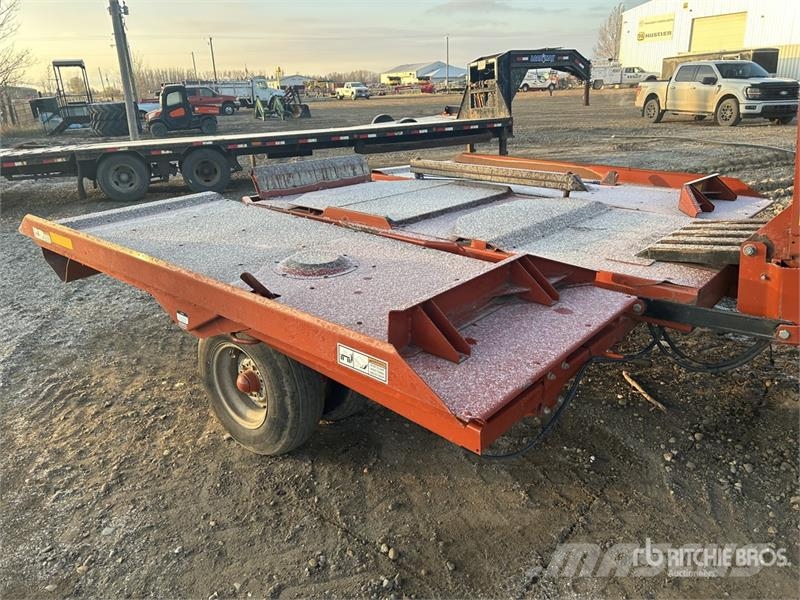 Hesston 4910 Szögletes bálázók