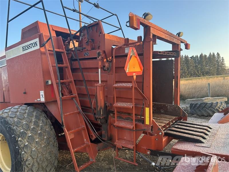 Hesston 4910 Szögletes bálázók