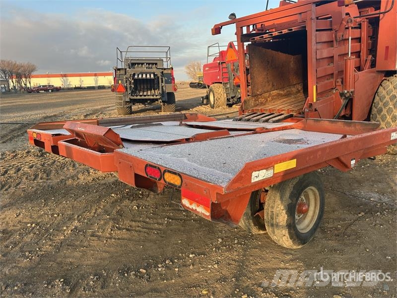 Hesston 4910 Szögletes bálázók