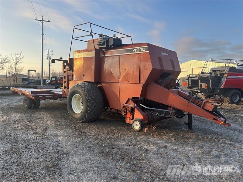 Hesston 4910 Szögletes bálázók