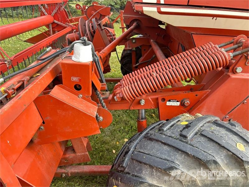 Hesston 6450 18 ft Swather Windrower محشات