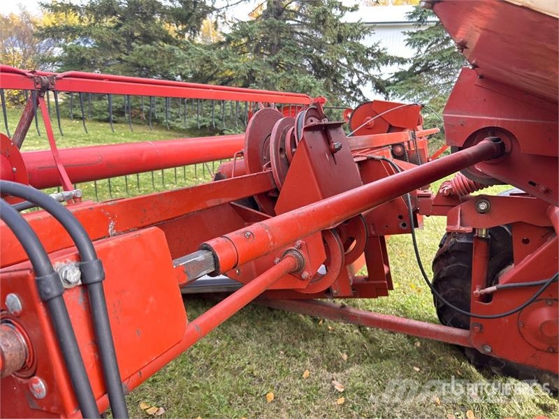 Hesston 6450 18 ft Swather Windrower محشات