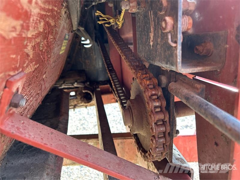 Hesston S310 T/A Manure Spreader معدات توزيع السماد العضوي