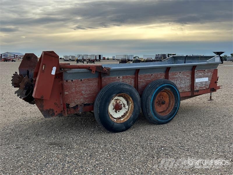 Hesston S310 T/A Manure Spreader معدات توزيع السماد العضوي