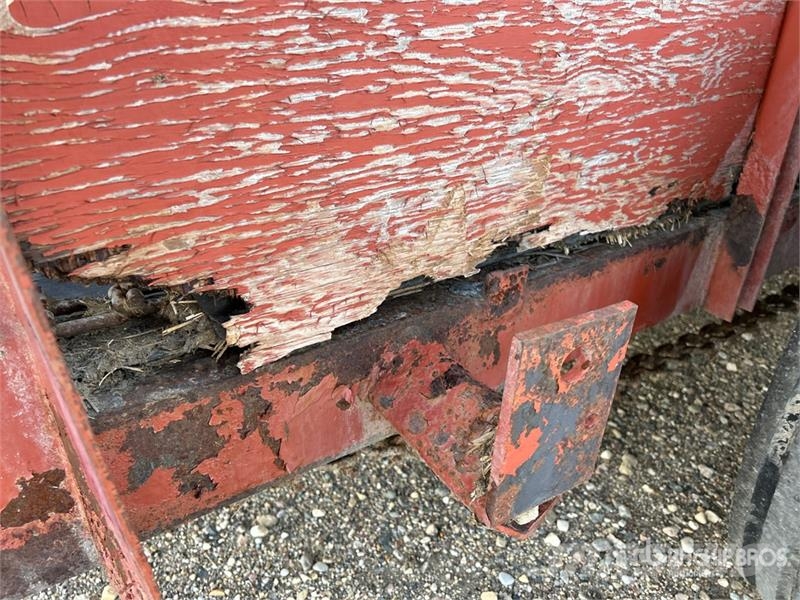 Hesston S310 T/A Manure Spreader معدات توزيع السماد العضوي
