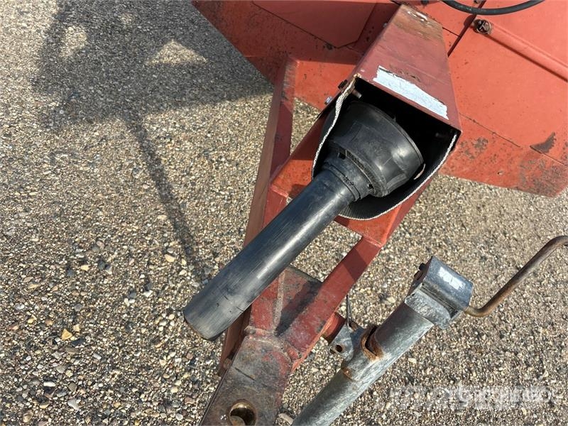 Hesston S310 T/A Manure Spreader معدات توزيع السماد العضوي