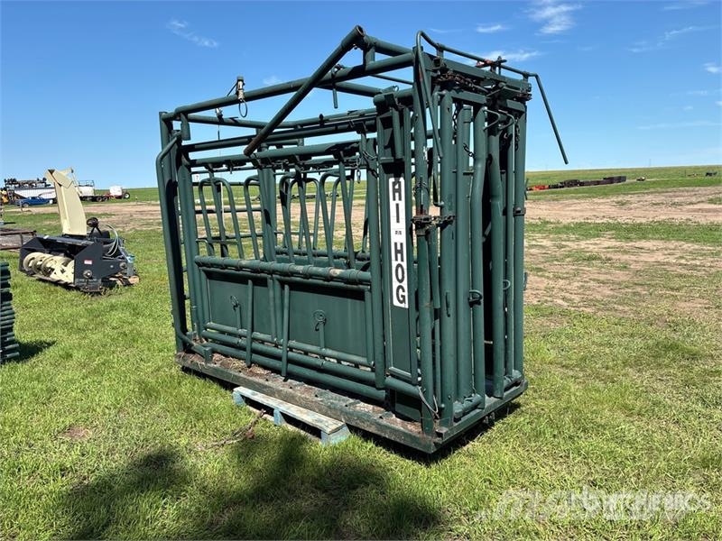 Hi-Hog Self-Catching Head Squeeze Chute Další