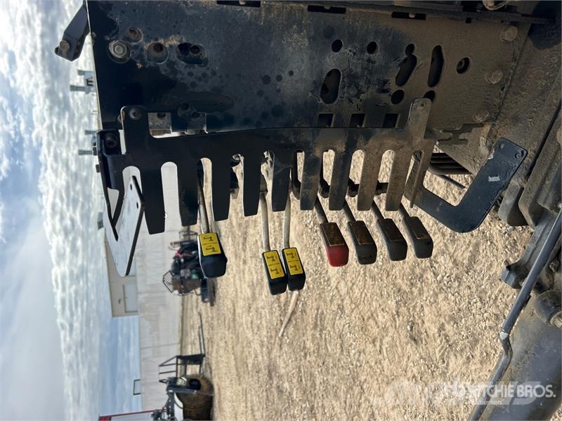 Hiab X-Hiduo 228 E-5 Boom Crane parts and equipment