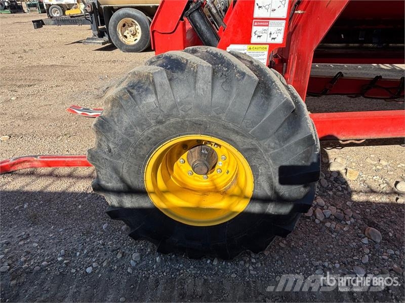 Highline Bale Pro CFR 651 13 ft Bale Processor Ballenschredder, -schneider und -wickler