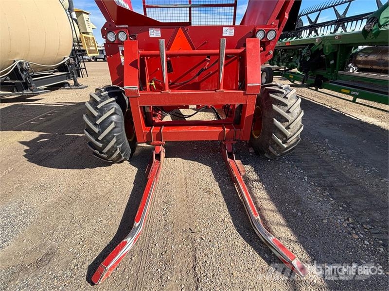 Highline Bale Pro CFR 651 13 ft Bale Processor Ballenschredder, -schneider und -wickler