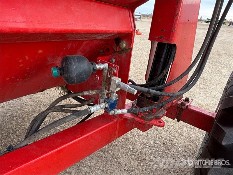 Highline Bale Pro CFR960 14 ft Hydraulic Bale Processor Dérouleuse, pailleuse