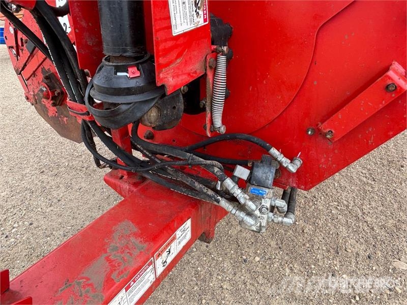 Highline Bale Pro CFR960 14 ft Hydraulic Bale Processor Dérouleuse, pailleuse