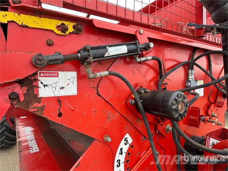 Highline Bale Pro CFR960 14 ft Hydraulic Bale Processor Dérouleuse, pailleuse