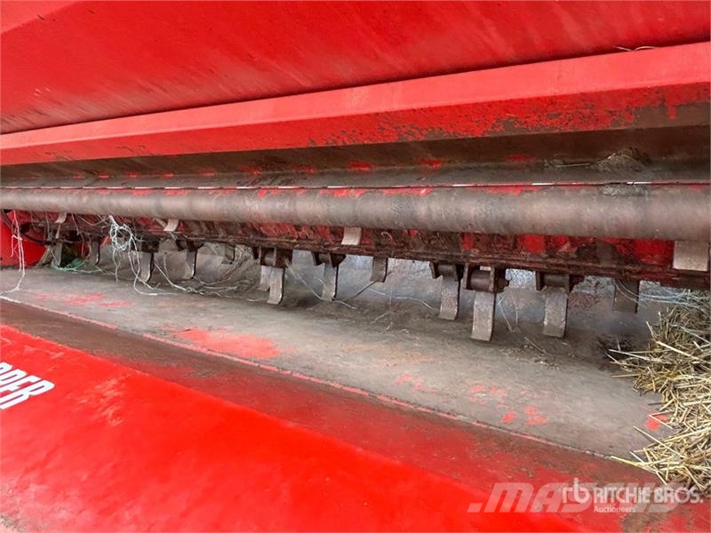 Highline Bale Pro CFR960 14 ft Hydraulic Bale Processor Dérouleuse, pailleuse