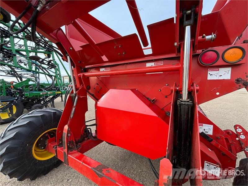 Highline Bale Pro CFR960 14 ft Hydraulic Bale Processor Dérouleuse, pailleuse