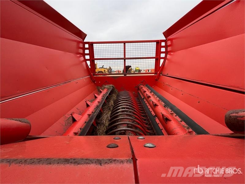 Highline Bale Pro CFR960 14 ft Hydraulic Bale Processor Dérouleuse, pailleuse