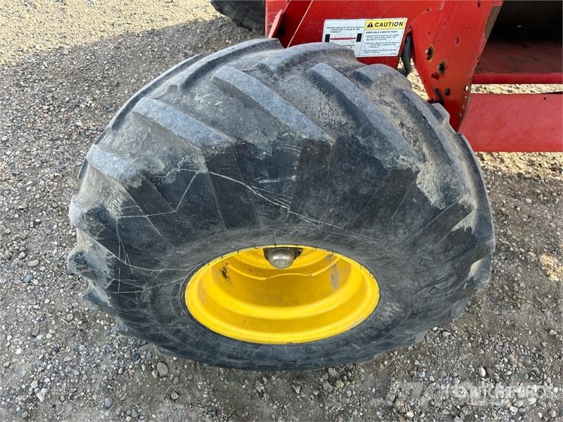Highline CFR650 S/A Bale Processor Dérouleuse, pailleuse