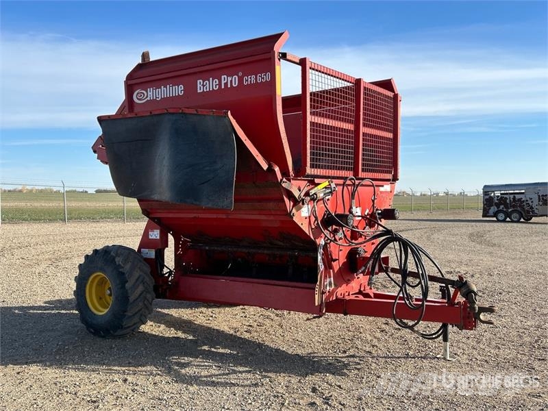 Highline CFR650 S/A Bale Processor Dérouleuse, pailleuse