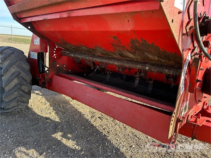 Highline CFR650 S/A Bale Processor Dérouleuse, pailleuse