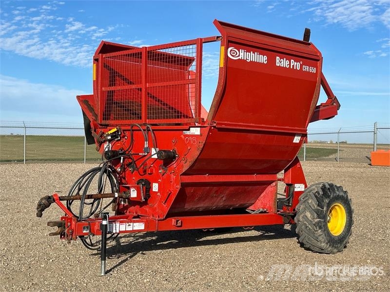 Highline CFR650 S/A Bale Processor Dérouleuse, pailleuse