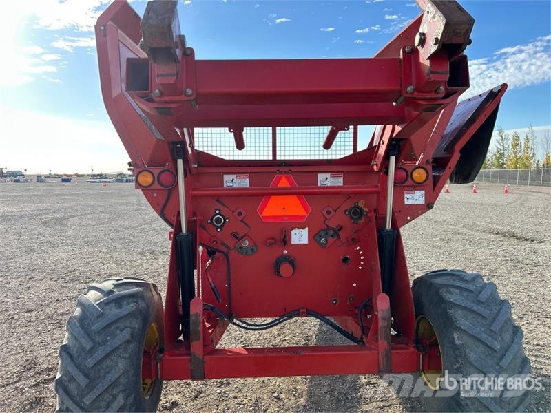 Highline CFR650 S/A Bale Processor Dérouleuse, pailleuse
