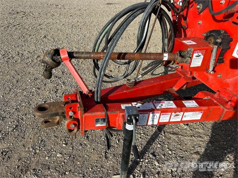 Highline CFR650 S/A Bale Processor Dérouleuse, pailleuse