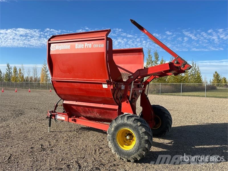 Highline CFR650 S/A Bale Processor Dérouleuse, pailleuse