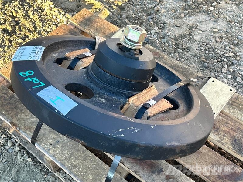Higuchi Brand Morooka MST2000 Front Idler (Unused) Drugi deli