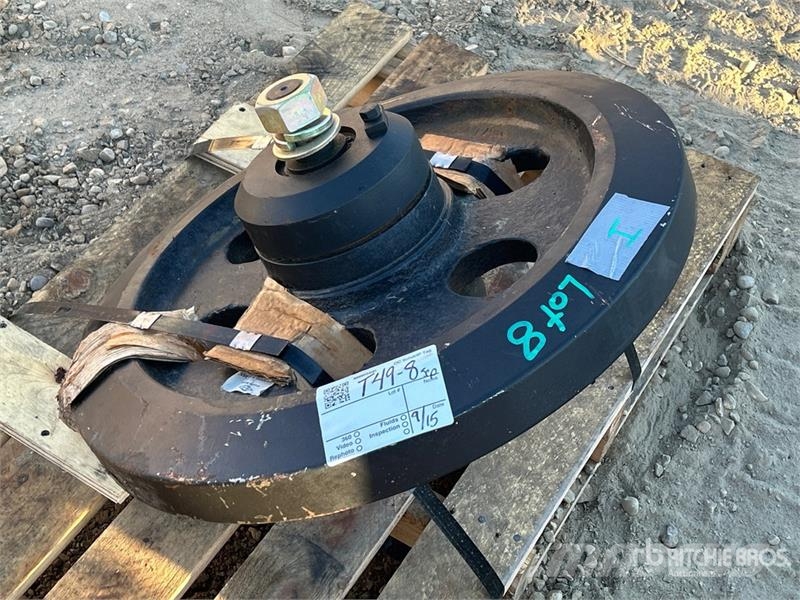 Higuchi Brand Morooka MST2000 Front Idler (Unused) Drugi deli
