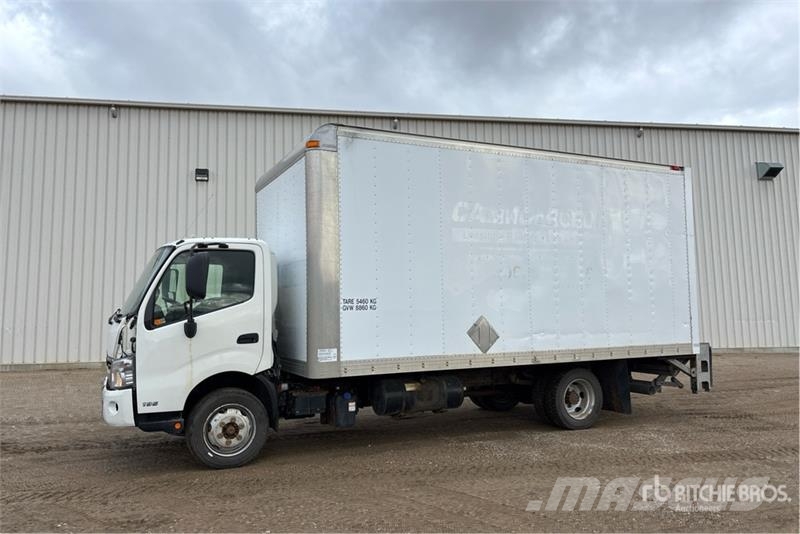 Hino 195 Camion cassonati