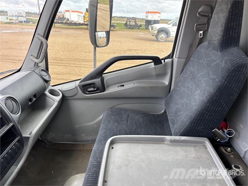 Hino 195 Camion cassonati