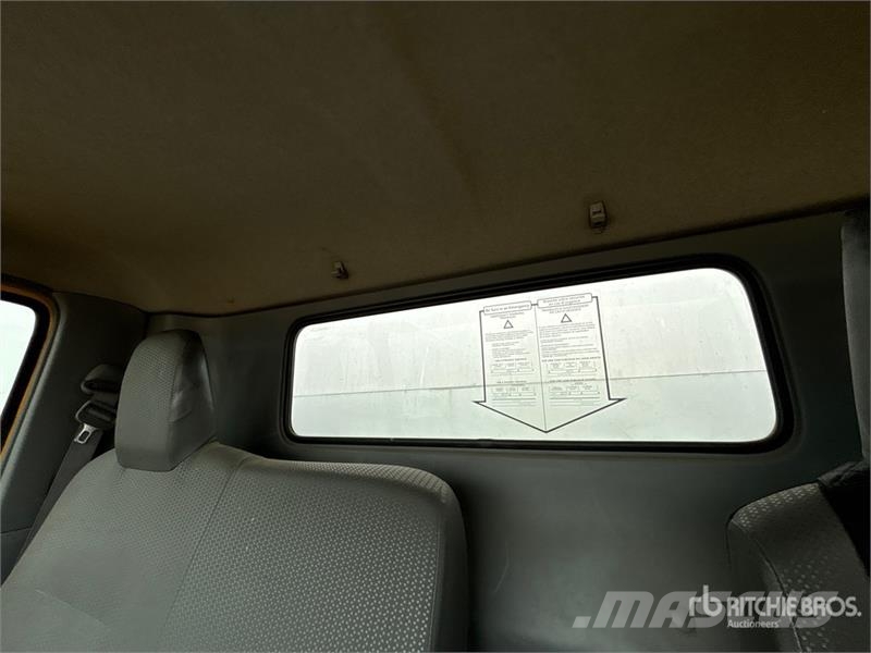 Hino 195 탑차 트럭