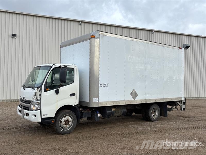 Hino 195 Camion cassonati