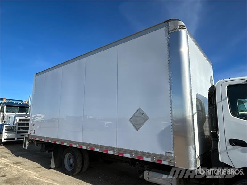 Hino 195 Camiones caja cerrada