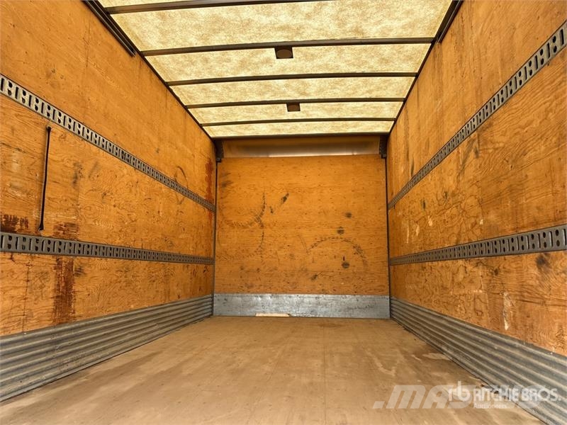 Hino 195 Camion cassonati